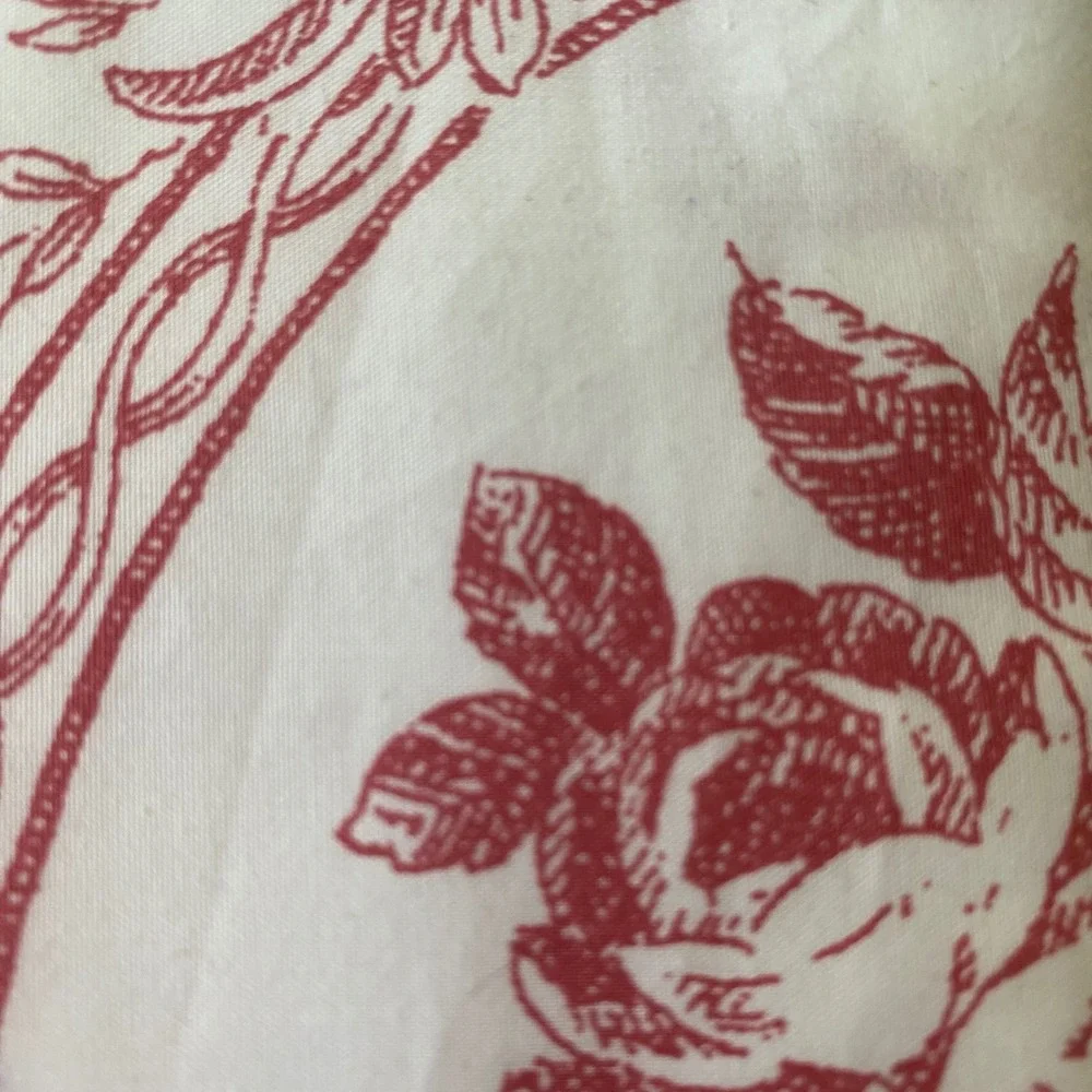 Cabbages & Roses London Queen Duvet Set Floral Toile Berry Red Cotton Christmas